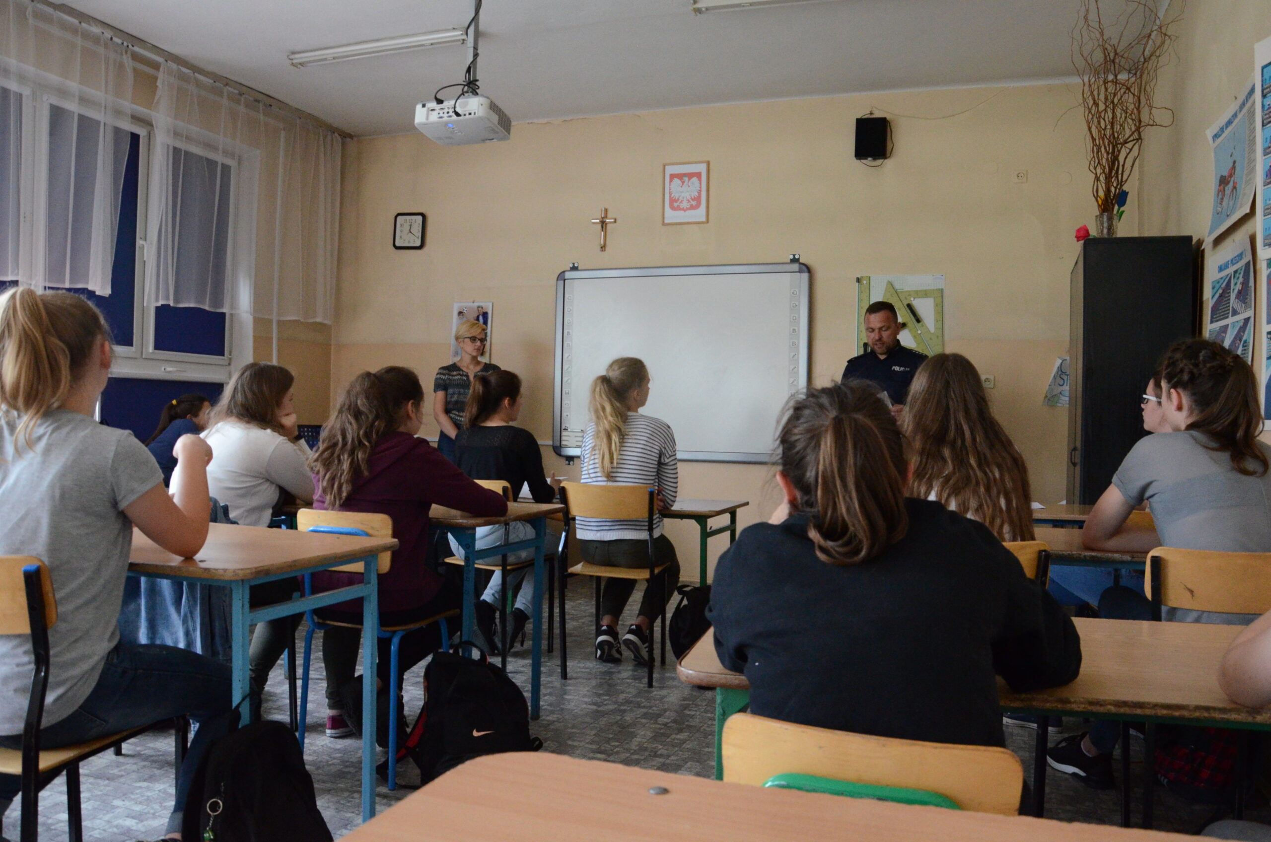 Kampania informacyjno-edukacyjna pn. „Daj się wyciągnąć z&nbsp;objęć przemocy”